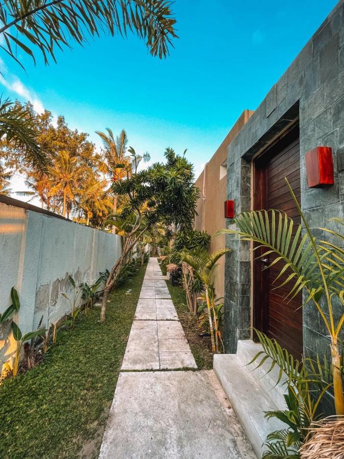 Taj Maza Sunset Villas Гили Траванган Экстерьер фото