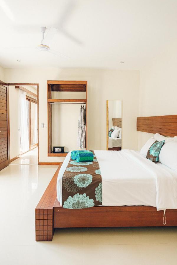 Taj Maza Sunset Villas Гили Траванган Экстерьер фото
