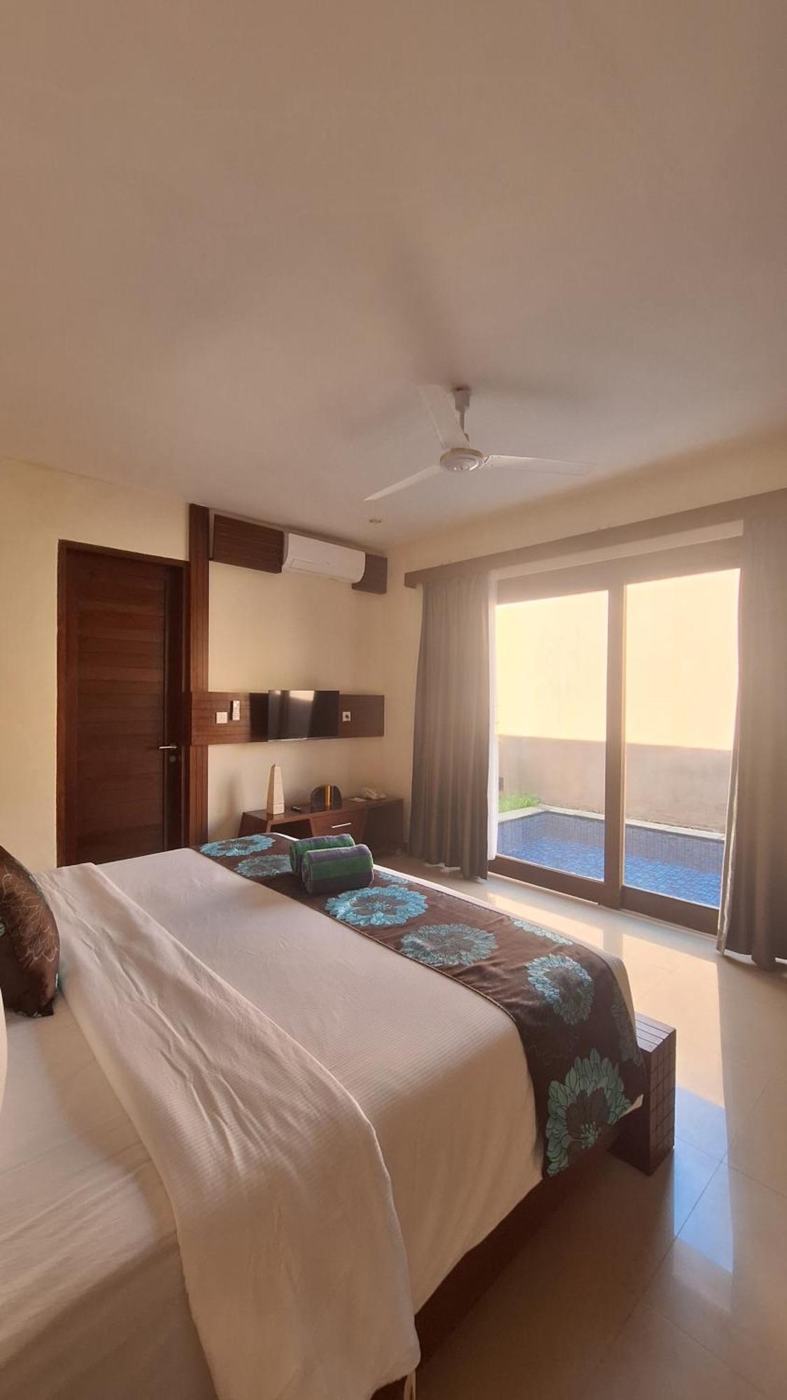 Taj Maza Sunset Villas Гили Траванган Экстерьер фото